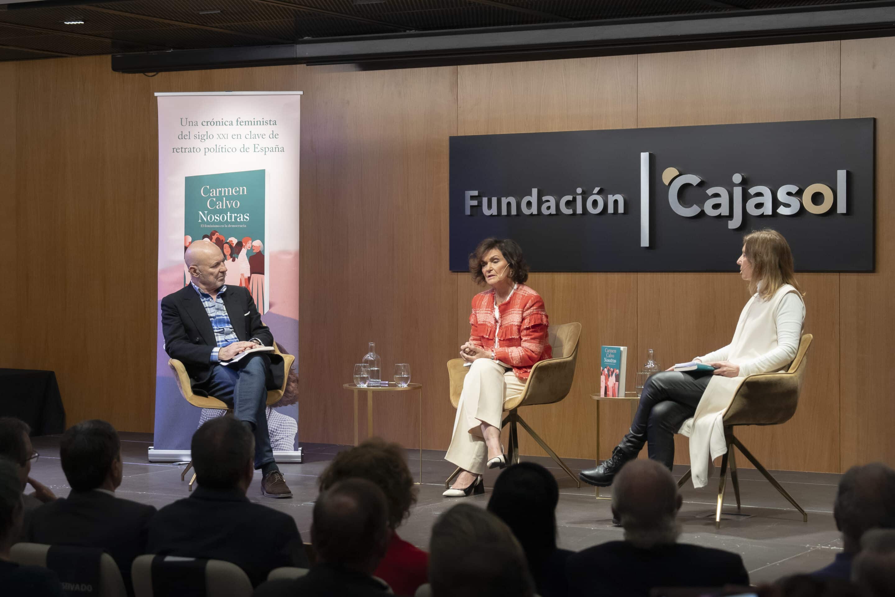 Carmen Calvo presenta ‘Nosotras’ en la Fundación Cajasol