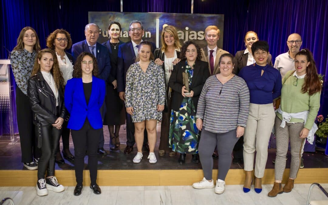 Antonio Pulido entrega el Premio Gota a Gota de Pasión en Huelva 2024