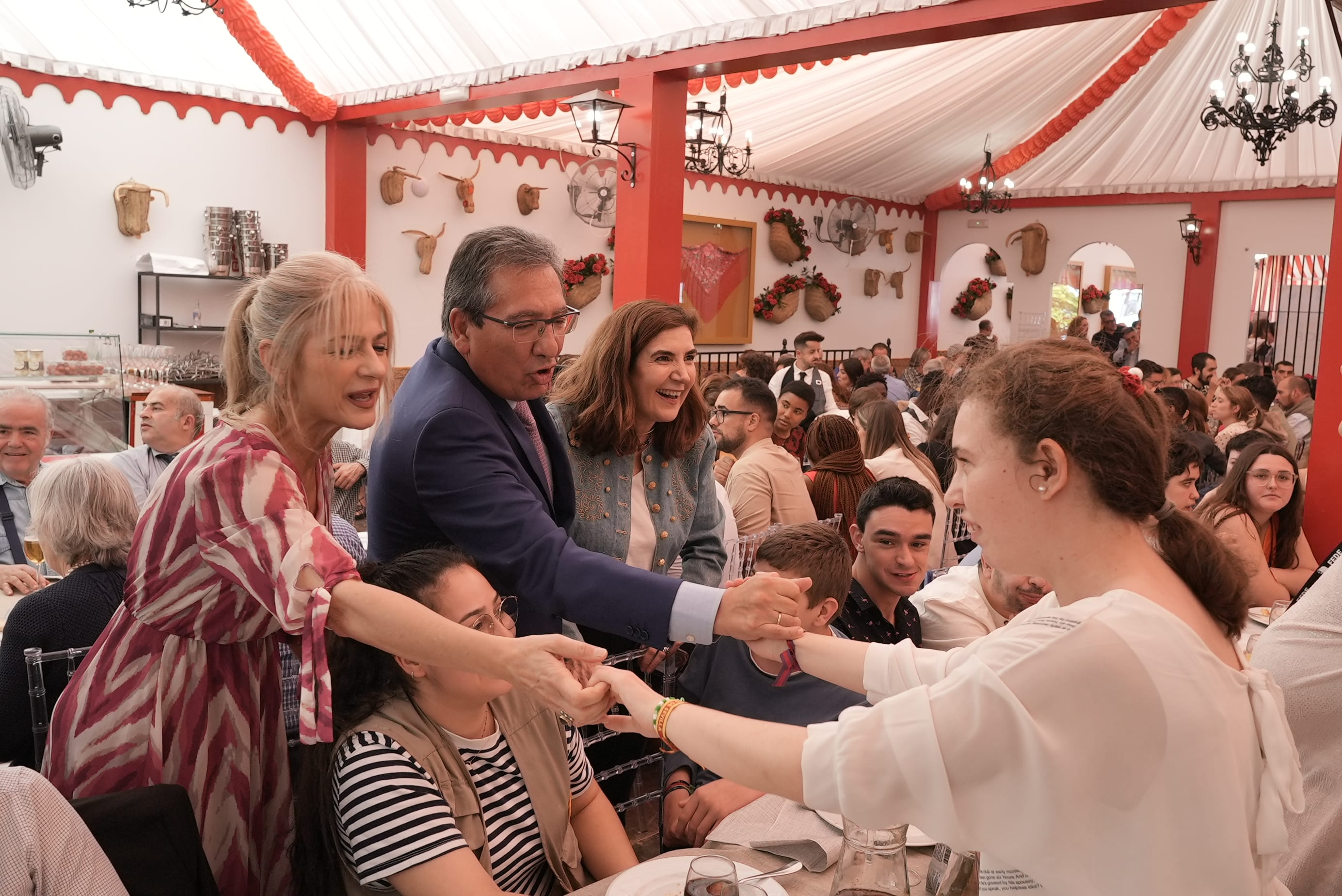 Antonio Pulido, Feria de Abril 2024, almuerzo de entidades sociales de la Fundación Cajasol