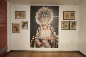 Antonio Pulido inaugura la exposición Non Surrexit en la Fundación Cajasol, dedicada a San Juan Bautista