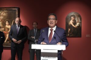 Antonio Pulido inaugura la exposición Non Surrexit en la Fundación Cajasol, dedicada a San Juan Bautista