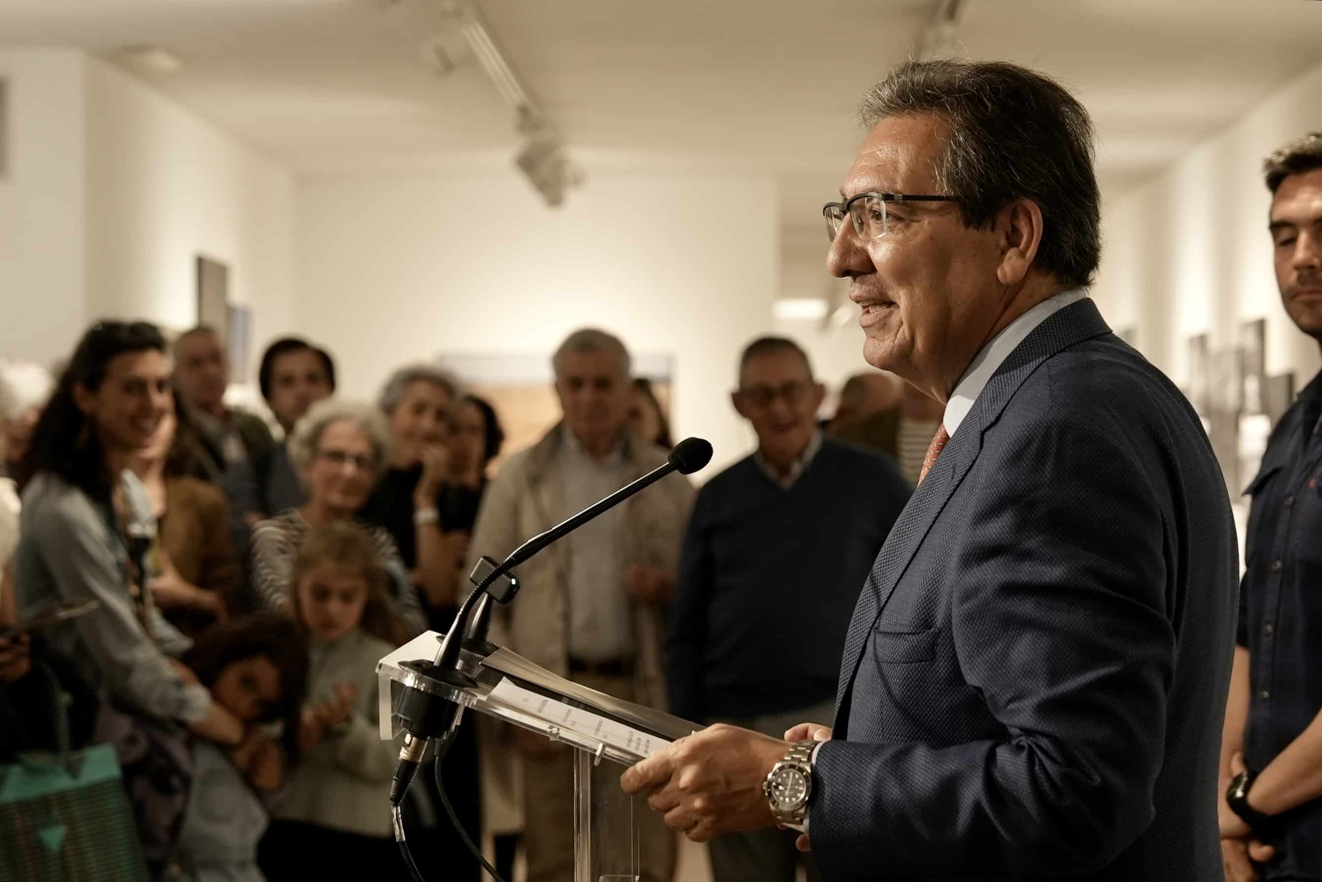 Antonio Pulido inaugura World Press Photo 2024 en la Fundación Cajasol en Sevilla