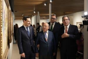 Antonio Pulido inaugura con Juanma Moreno la exposición de Juan Valdés en Fundación Cajasol Sevilla