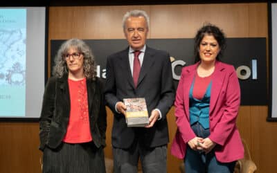 Tereixa Constela abre las jornada sobre ‘Letras Ibéricas’ con la presentación de su libro «Abril es un país»