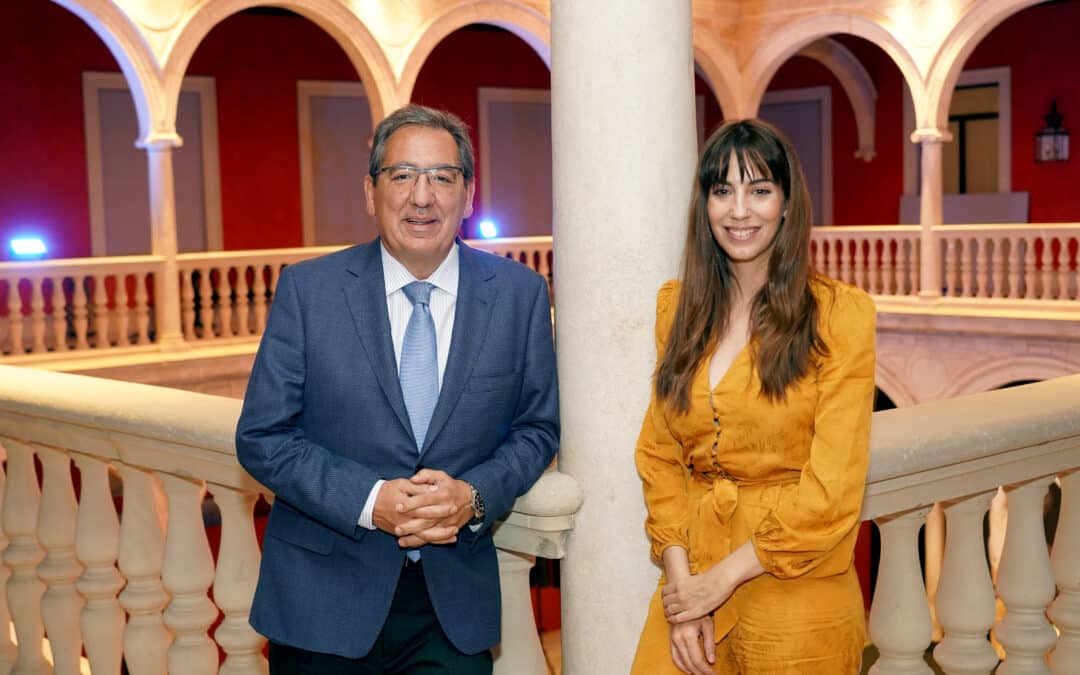 Almudena Cid conversa con Antonio Pulido