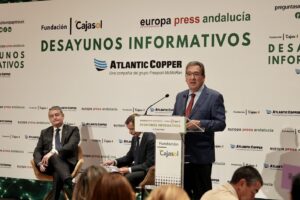 Antonio Pulido y Antonio Sanz en los Desayunos Informativos de Europa Press en Fundación Cajasol