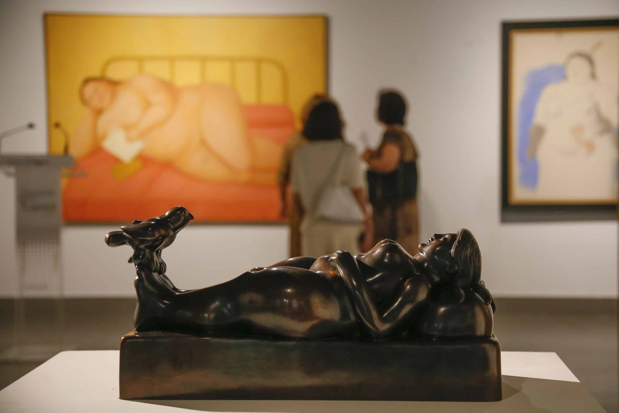 Antonio Pulido inaugura la exposición Fernando Botero. Sensualidad y melancolía en la Fundación Cajasol en Córdoba