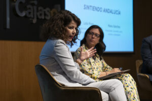 Manu Sánchez y Lola Pons en las jornadas 'Sintiendo Andalucía' con El Correo de Andalucía