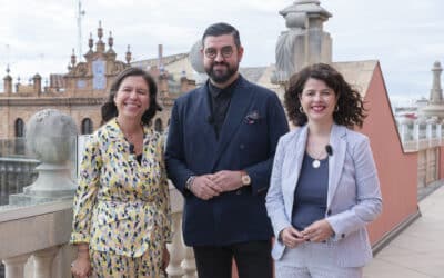 Lola Pons y Manu Sánchez participan en las jornadas «Sintiendo Andalucía», organizadas por El Correo Andalucía, en la Fundación Cajasol