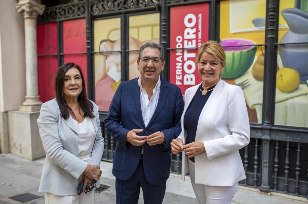 Antonio Pulido y Pilar Miranda inauguran la exposición de Fernando Botero en Cajasol Huelva