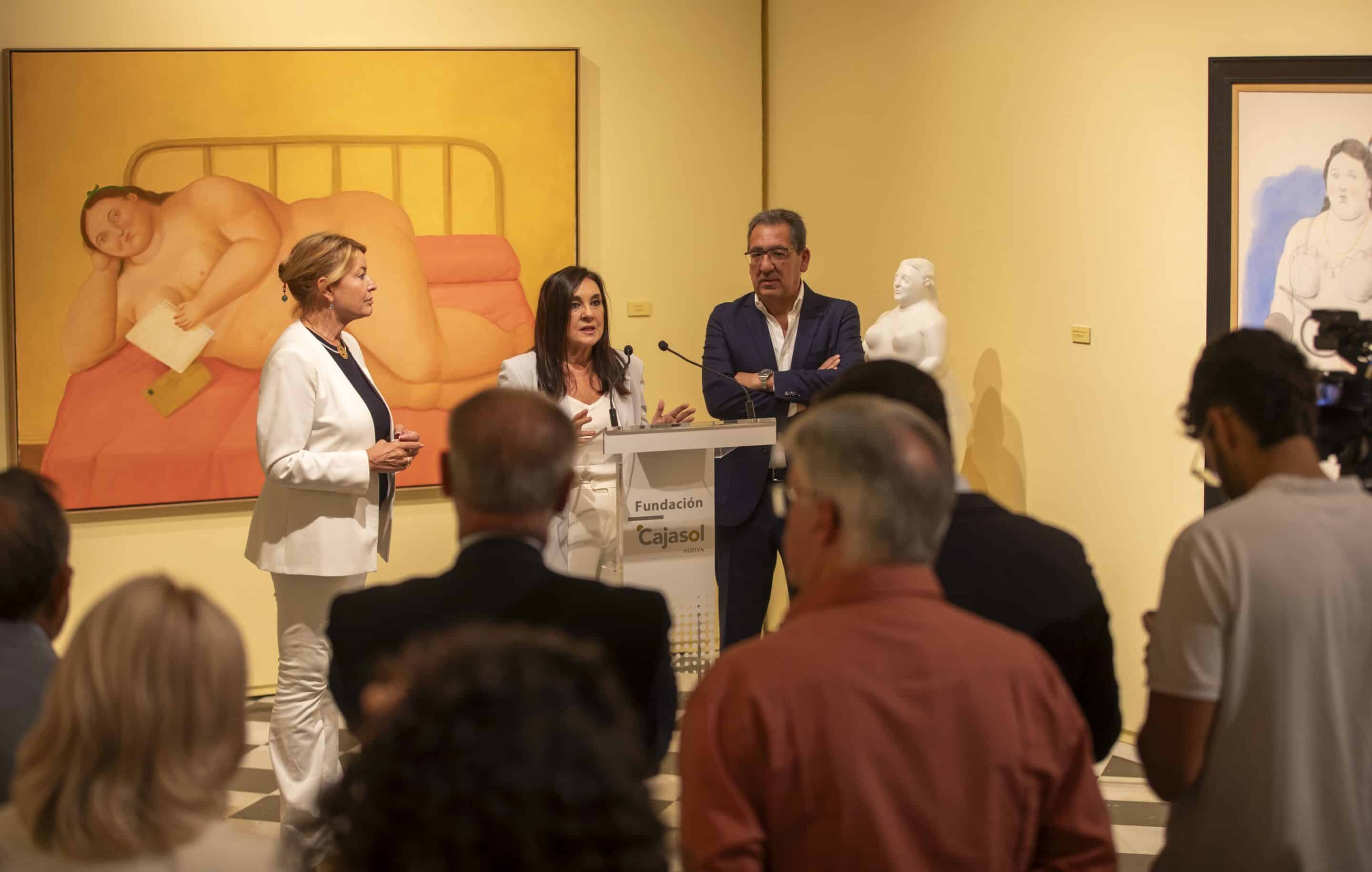 Antonio Pulido y Pilar Miranda inauguran la exposición de Fernando Botero en Cajasol Huelva