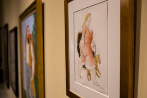 Antonio Pulido y Pilar Miranda inauguran la exposición de Fernando Botero en Cajasol Huelva