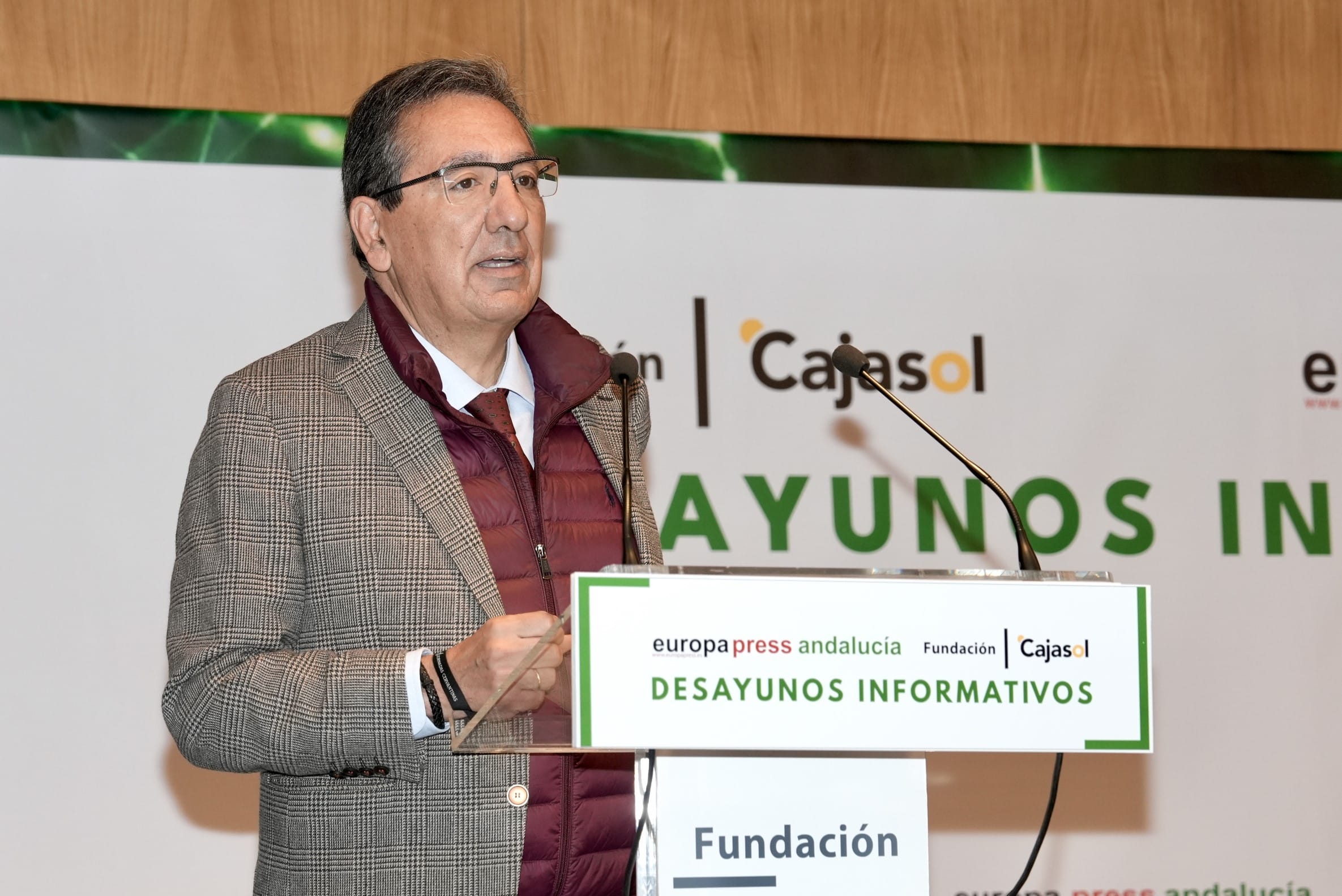 Antonio Pulido y Antonio Muñoz en los Desayunos Informativos en Cajasol