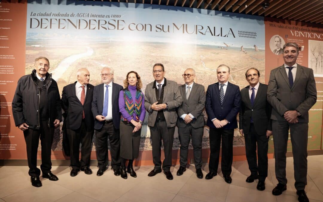 Antonio Pulido en la inauguración de la exposición 'De ciudad inundada a ciudad transformada. Mariano Palancar, la corta de la Cartuja'