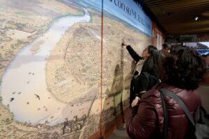 Antonio Pulido en la inauguración de la exposición 'De ciudad inundada a ciudad transformada. Mariano Palancar, la corta de la Cartuja'