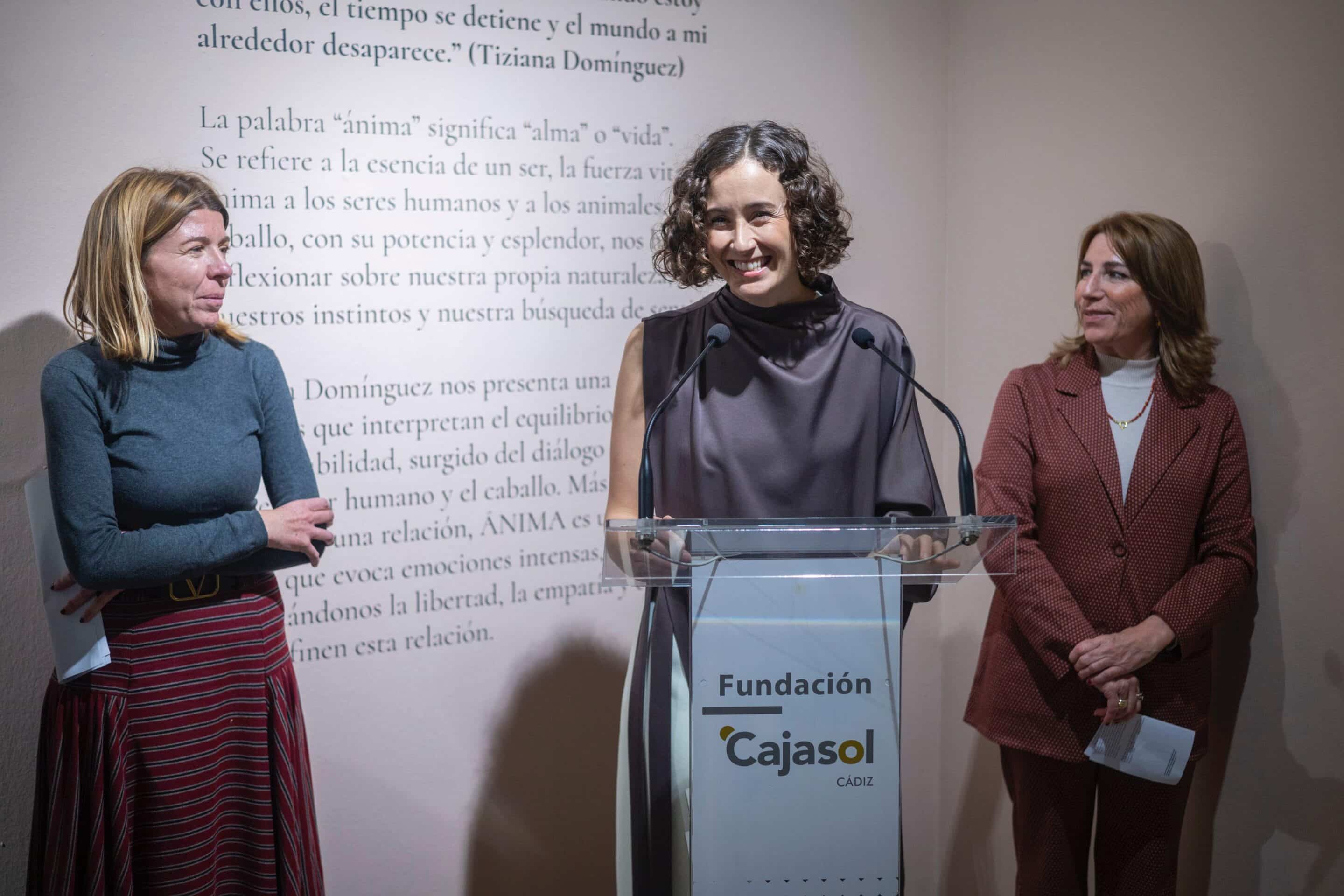 La Fundación Cajasol inaugura en Cádiz la exposición “ÁNIMA” de Tiziana Domínguez