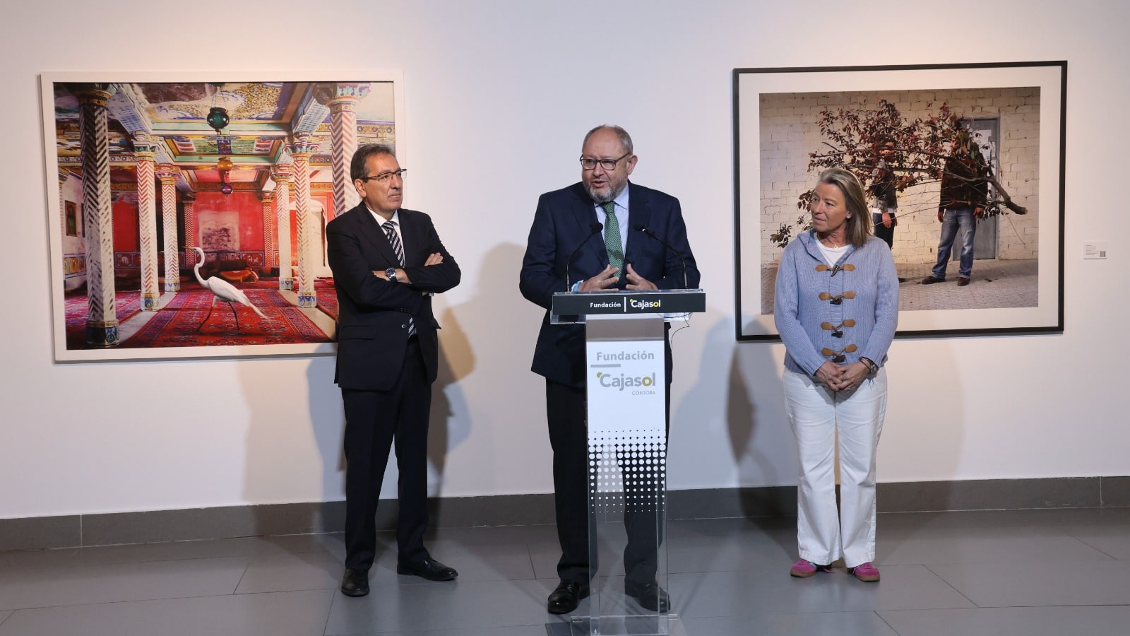 Antonio Pulido inaugura la Exposición de las fotografías galardonadas con el Premio Bienal Internacional de Fotografía Contemporánea Pilar Citoler