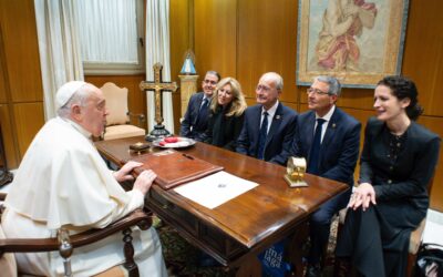 El Papa Francisco recibe a la Fundación Cajasol y otras instituciones andaluzas con motivo de la procesión del Cachorro en Roma