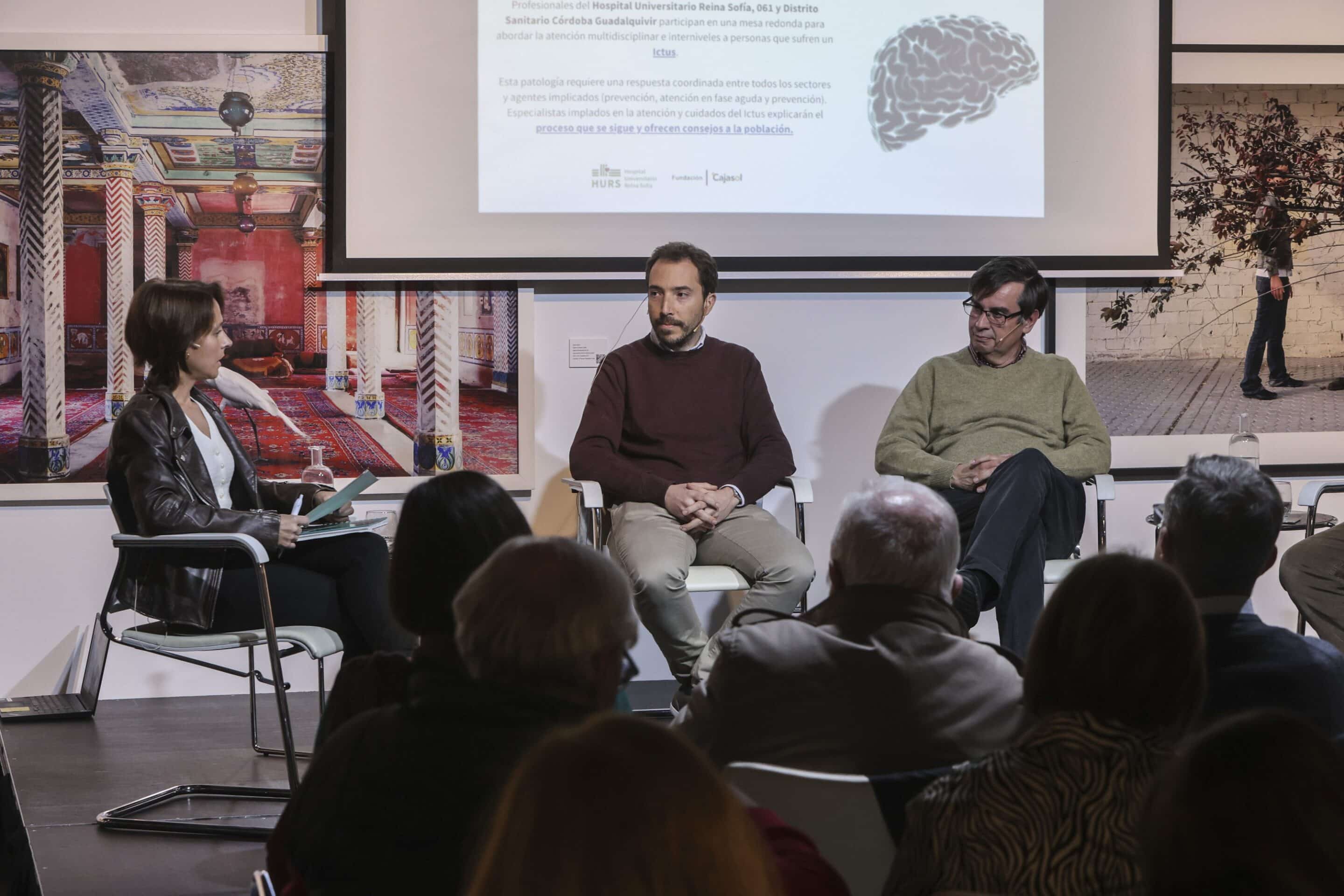 El Hospital Reina Sofía y la Fundación Cajasol abordan la importancia de la prevención del ictus