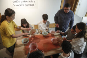 ‘Tradiciones Vivas’, una experiencia accesible e inclusiva en la Fundación Cajasol Córdoba