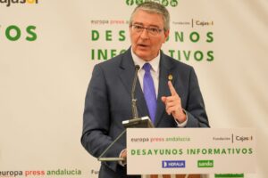 Francisco Salado analiza los retos de Málaga en los Desayunos Informativos