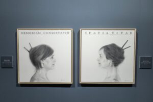 La sede de la Fundación Cajasol en la Plaza de San Antonio acoge desde hoy la exposición individual “Re-Tratos”, del reconocido pintor gaditano Julián Gades.