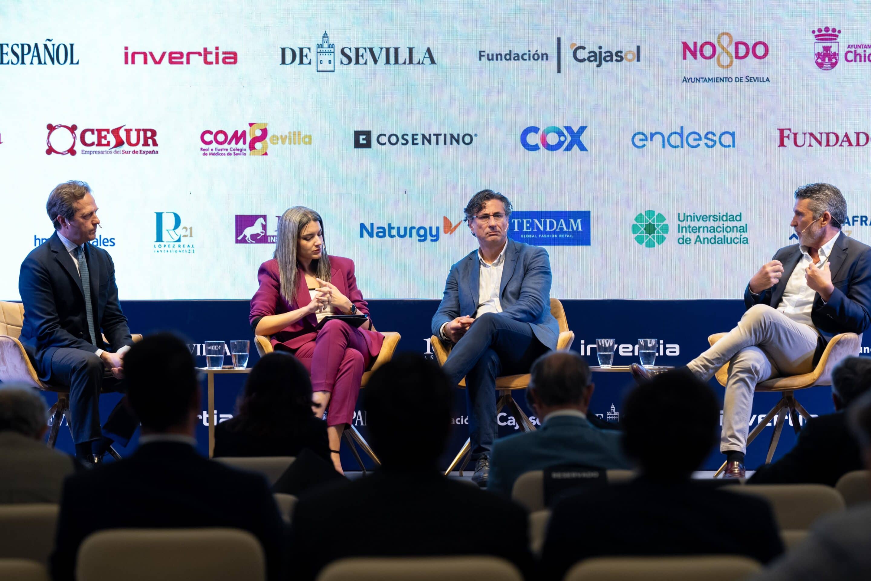 La Fundación Cajasol acoge el V Foro Económico Español en Andalucía: diálogo y análisis para construir el futuro