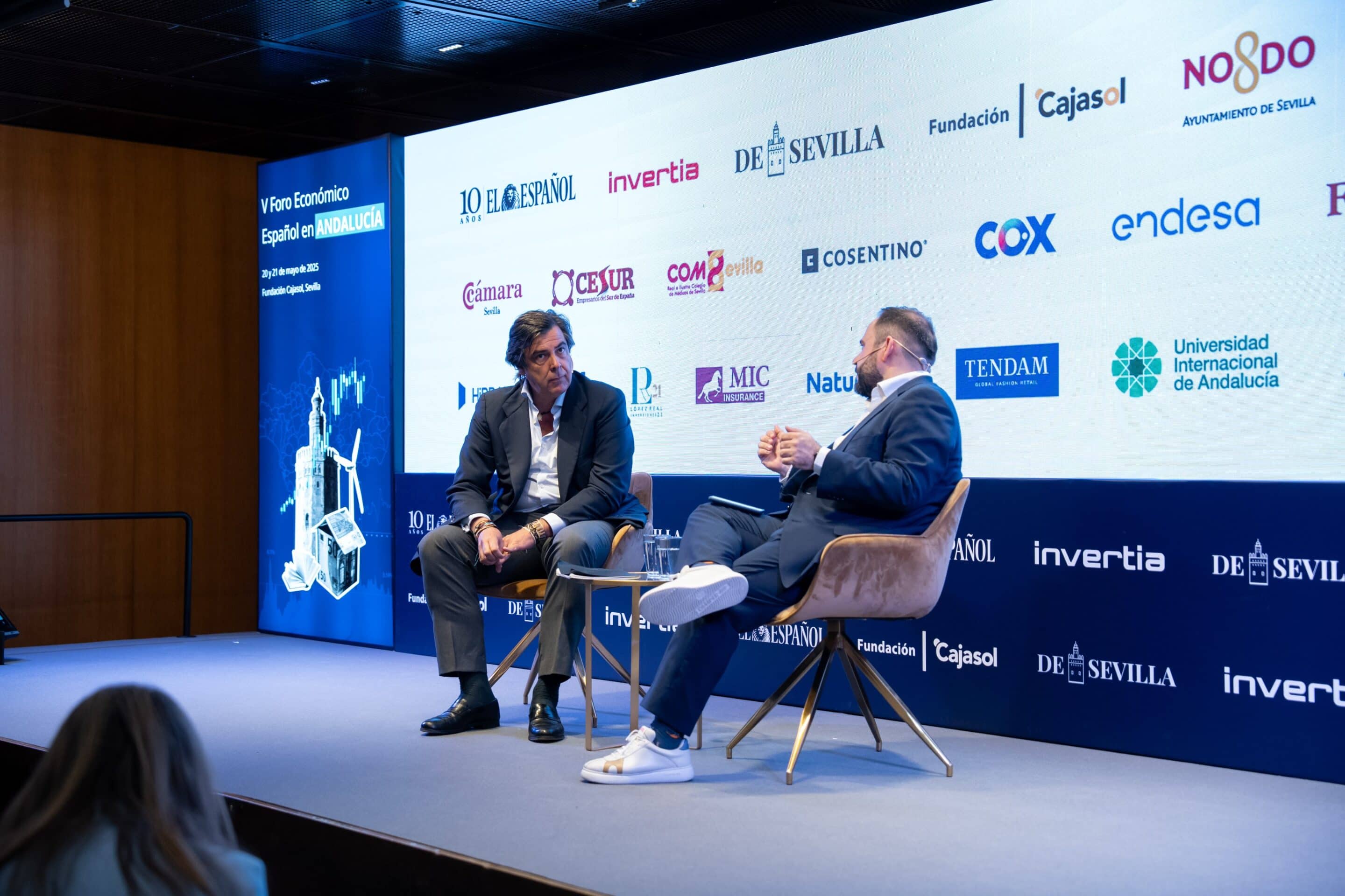 La Fundación Cajasol acoge el V Foro Económico Español en Andalucía: diálogo y análisis para construir el futuro