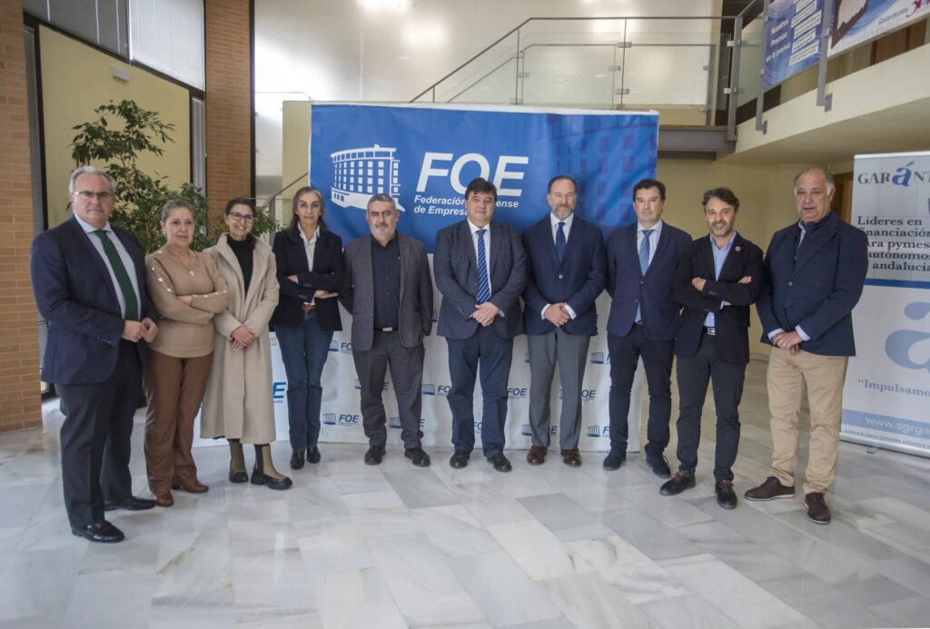 Inaugurada la I Feria del Empleo de la FOE y Fundación Cajasol