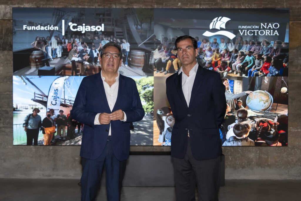 La Fundación Cajasol y la Fundación Nao Victoria acercan la Primera Vuelta al Mundo a colectivos sociales y a la comunidad educativa