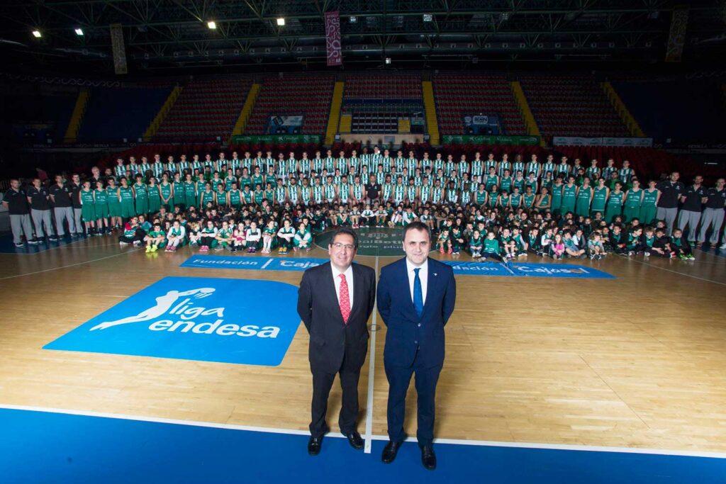 La Fundación Cajasol mantiene su compromiso como principal colaborador del Real Betis Energía Plus