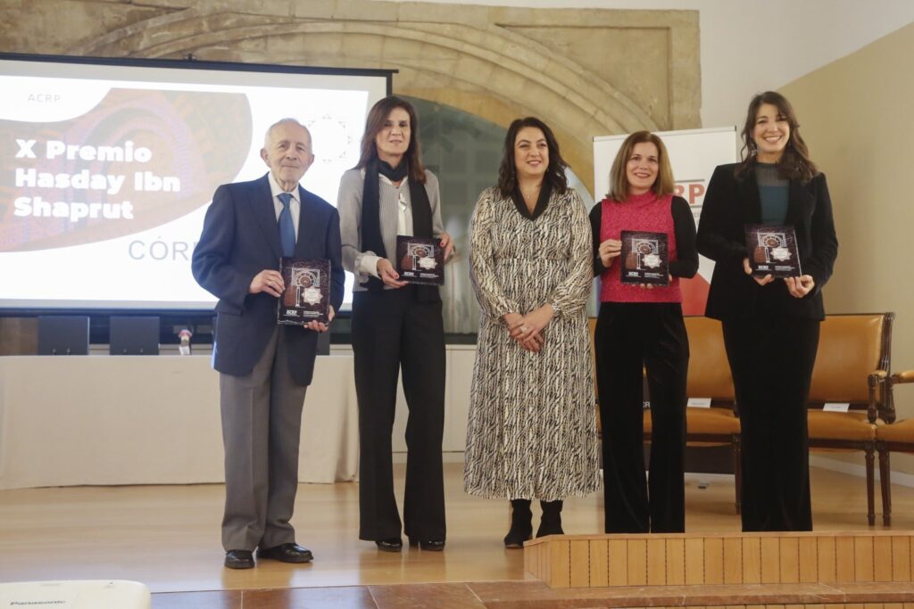 La Fundación Cajasol recibe uno de los X Premios de Comunicacion de ACRP