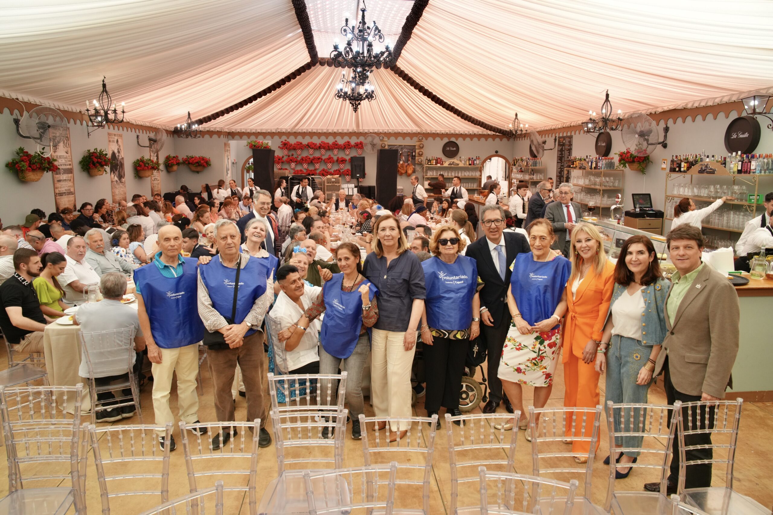 Almuerzo solidario de la Fundación Cajasol en la Feria de Sevilla