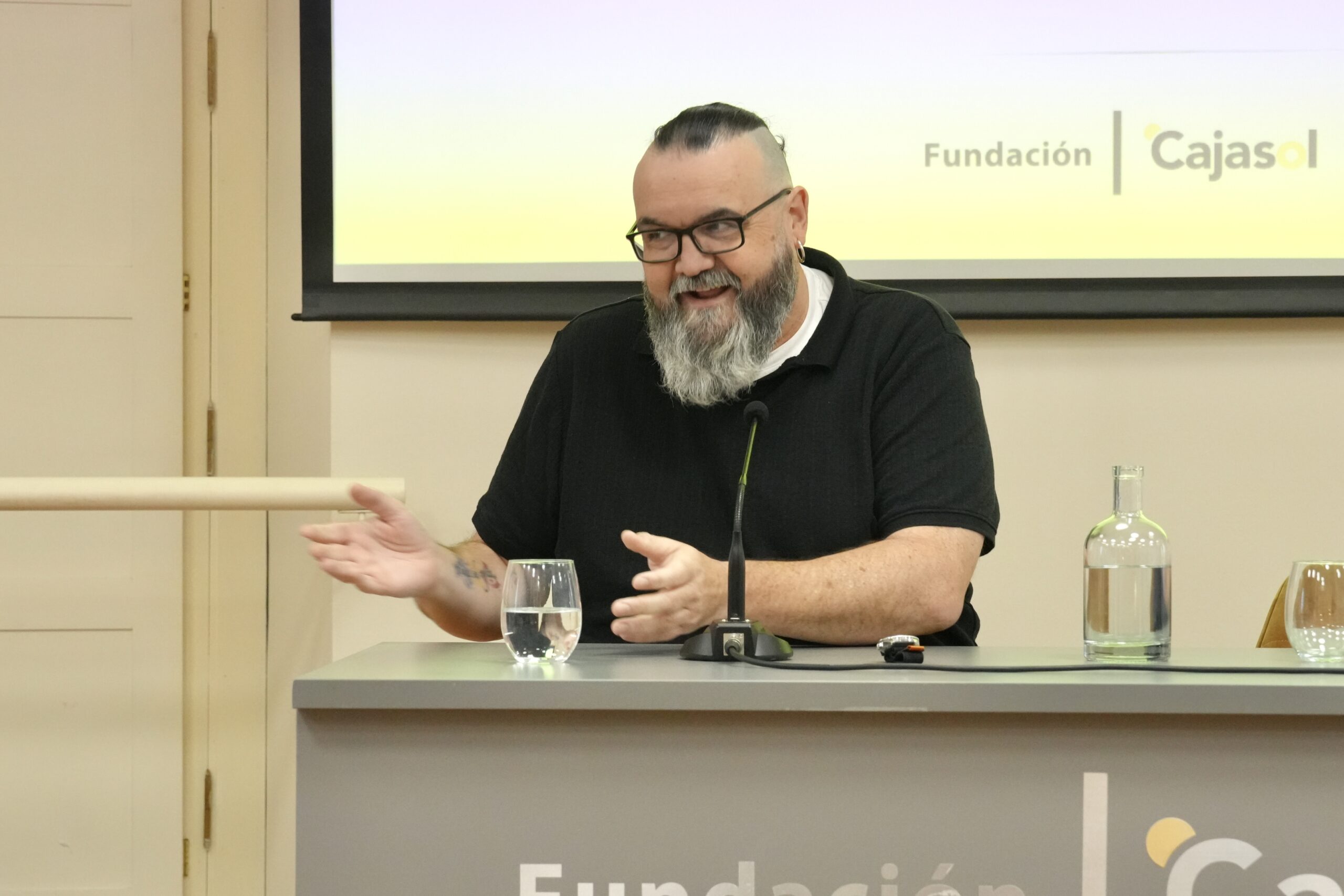 David Pastor Vico analiza el individualismo en la educación