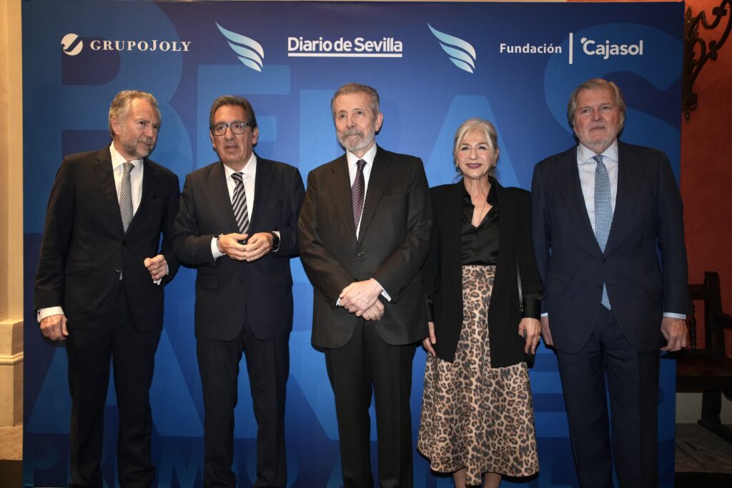 Premio Andaluz de las Bellas Artes para el pintor Hernán Cortés