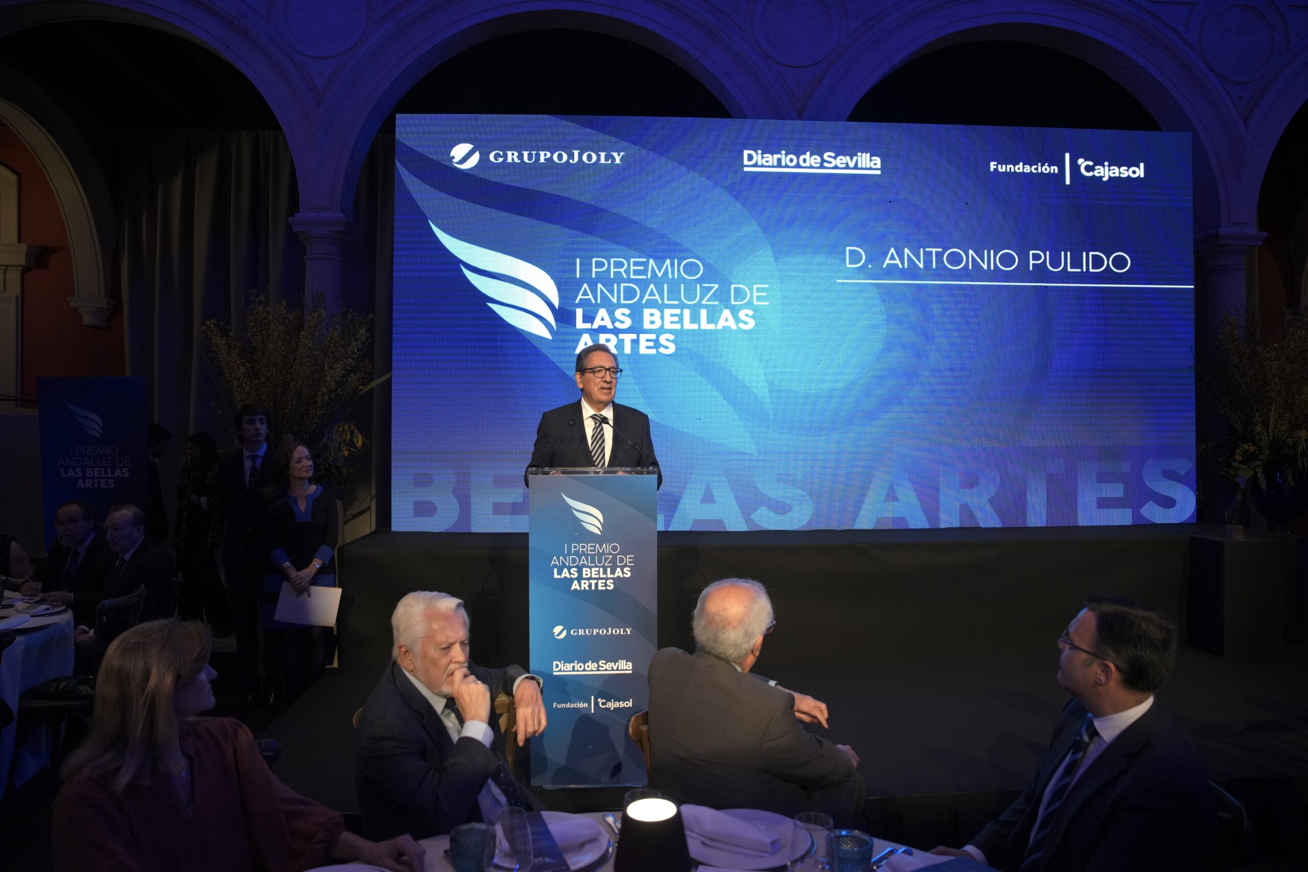 Premio Andaluz de las Bellas Artes para el pintor Hernán Cortés