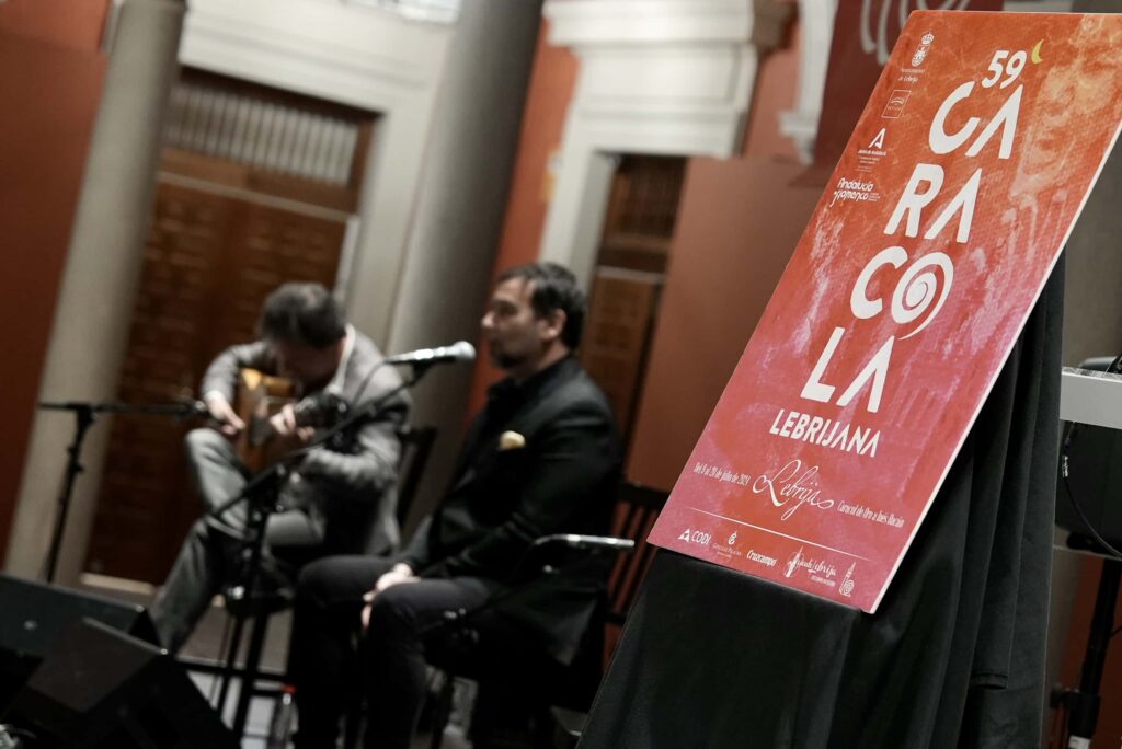 La Fundación Cajasol acoge la presentación de la 59 edición de la ‘Caracolá Lebrijana’