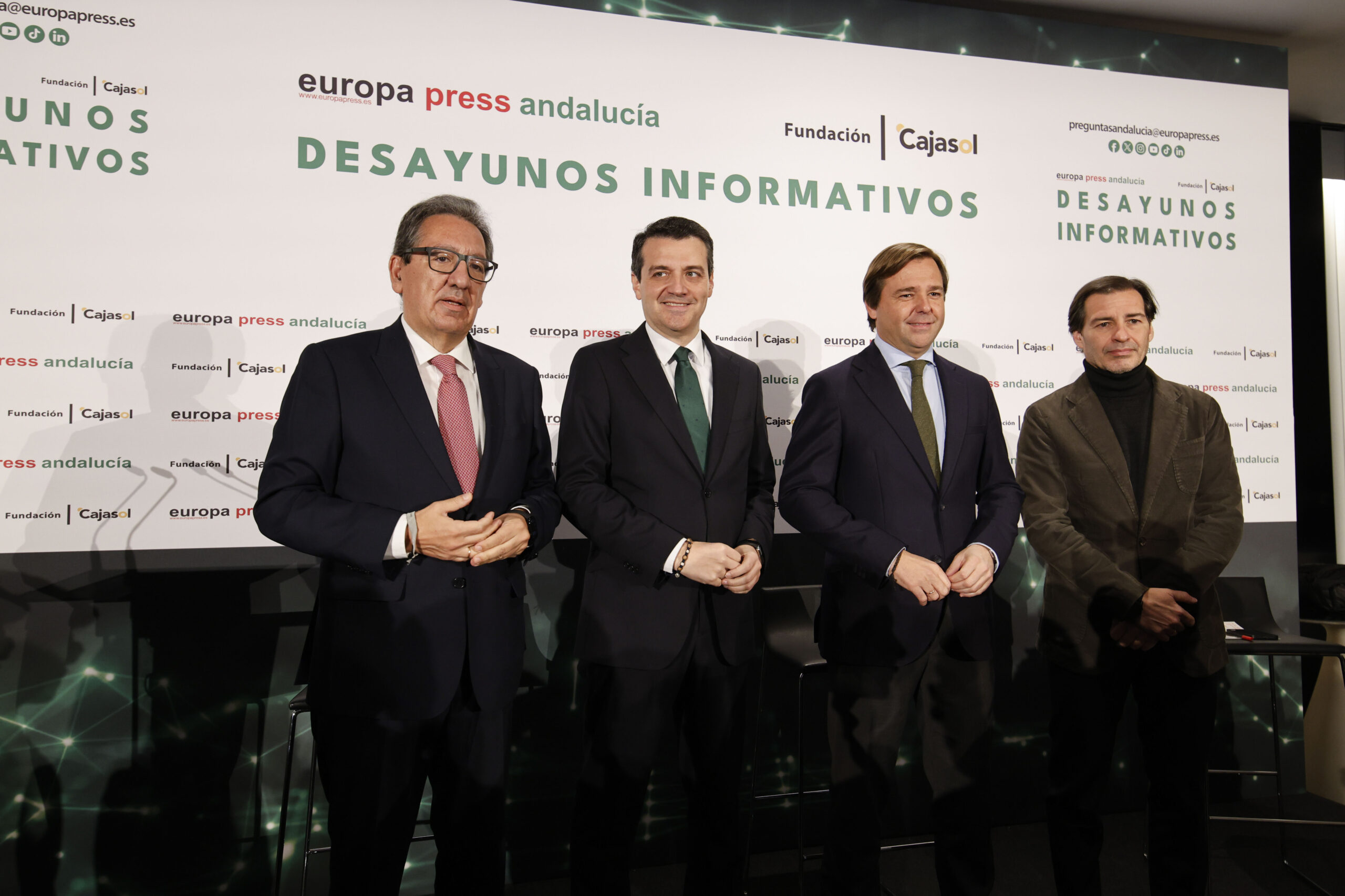 Desayuno Informativo con Antonio Repullo y José María Bellido