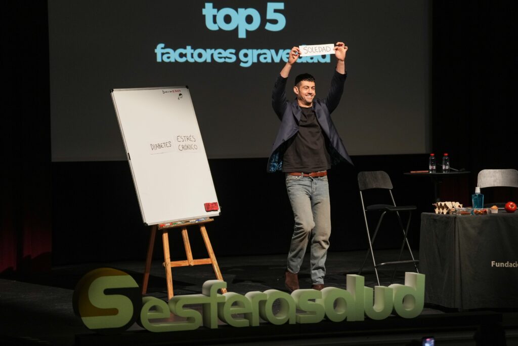 El Doctor Abellán inaugura "esferasalud" en la Fundación Cajasol