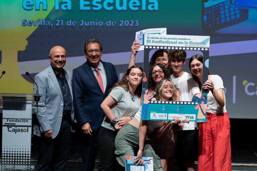 La Fundación Cajasol y el Consejo Audiovisual de Andalucía entregan los IX Premios “El Audiovisual en la Escuela”