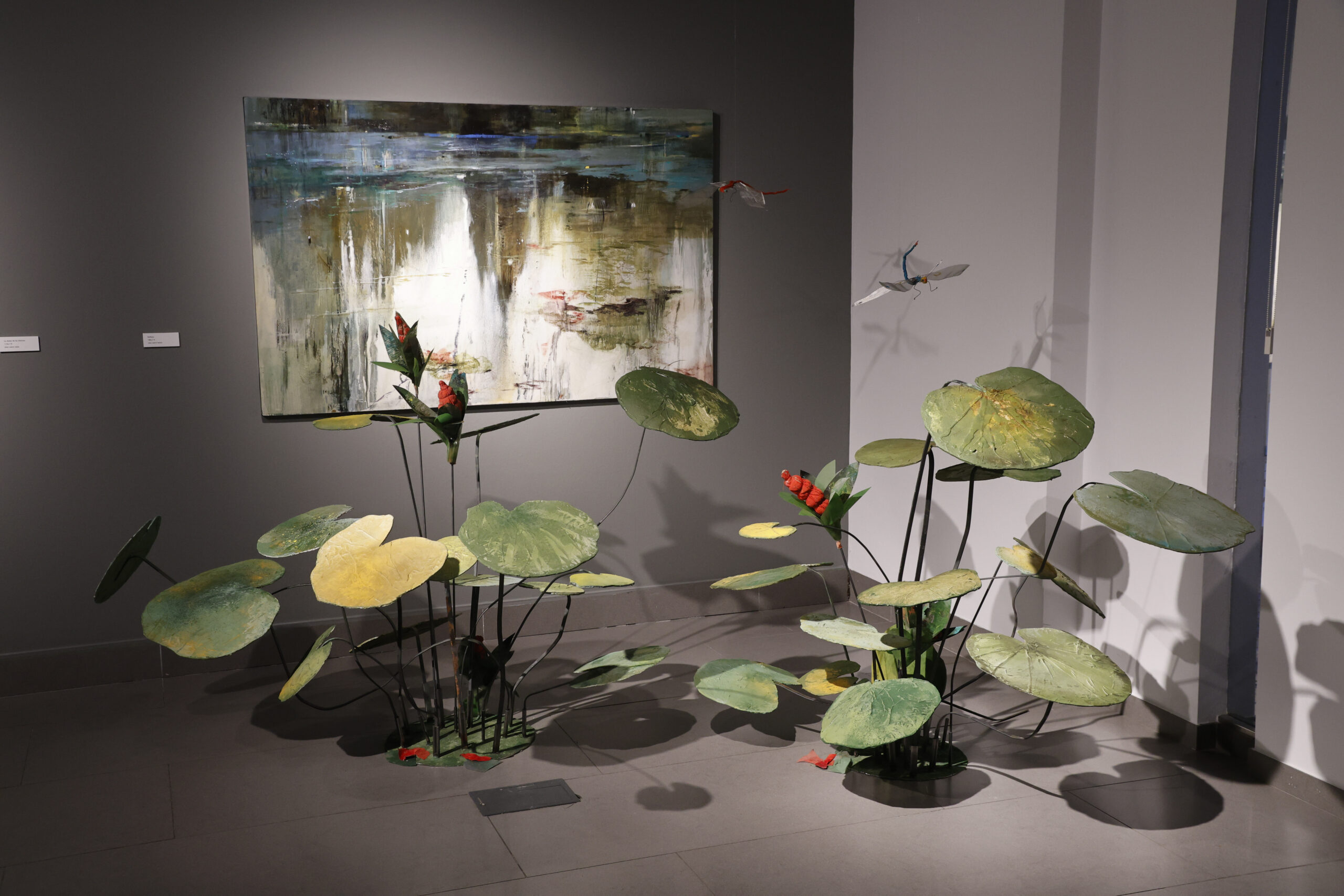 Julia Hidalgo presenta 'Humedales. El reino de las libélulas' en la Fundación Cajasol en Córdoba. Pintura contemporánea. Entrada libre hasta el 10 de mayo.