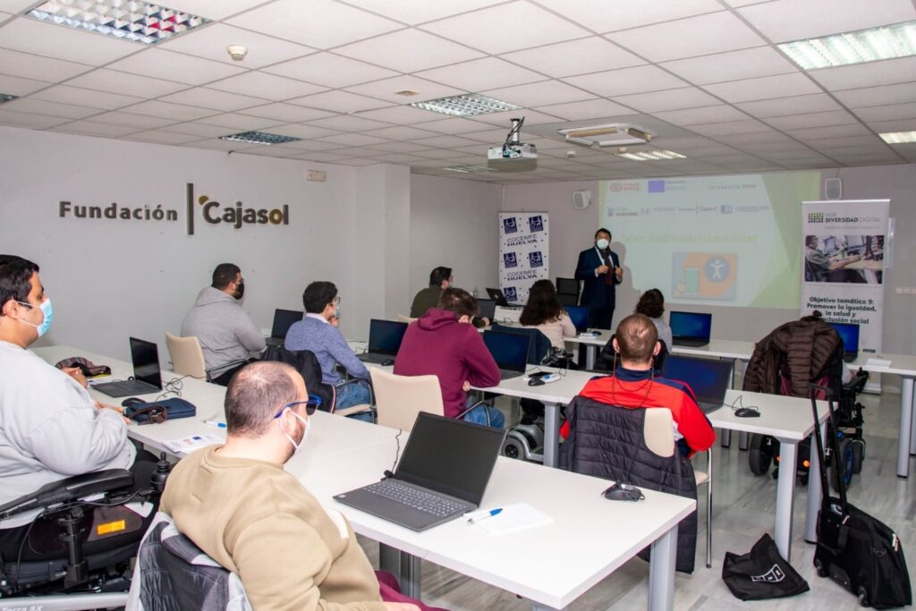 La Fundación Cajasol se suma al Hub Diversidad Digital Huelva