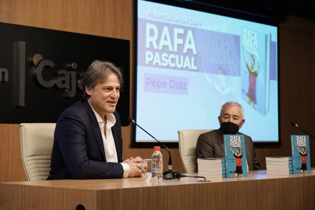 Pepe Díaz presenta la biografía «Rafa Pascual. El mejor, Il migliore»
