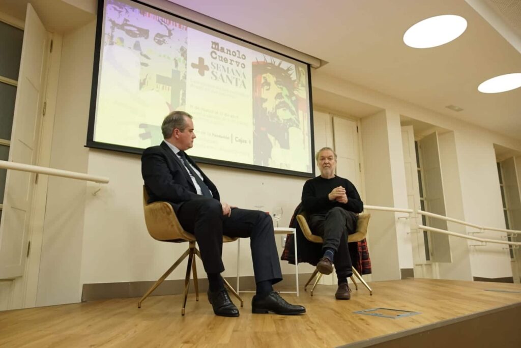 Manolo Cuervo y Francisco Ros conversan sobre ‘Cofradías y Vanguardia’ en la Fundación Cajasol