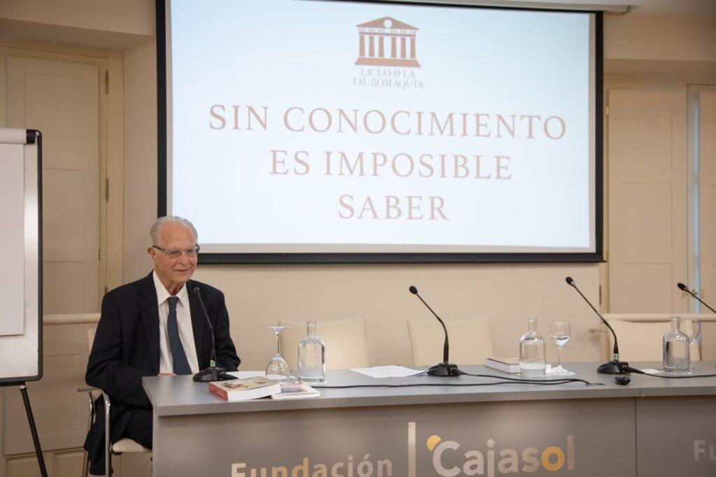 Rafael de Lara analiza el nuevo horizonte de la tauromaquia en Fundación Cajasol