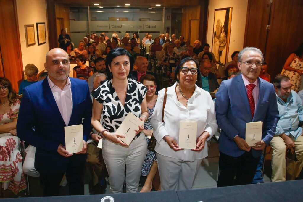 Soledad Zurera presenta su libro “Plaza de Aladreros” en la Fundación Cajasol en Córdoba