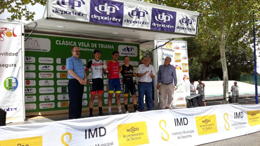 López Mayo, ganador de la XX Clásica Velá de Triana de Ciclismo
