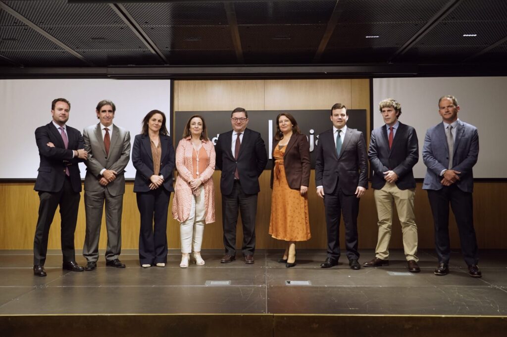 Jornada sobre «El impacto de la sostenibilidad ambiental en las empresas» organizada por CESUR, en Fundación Cajasol