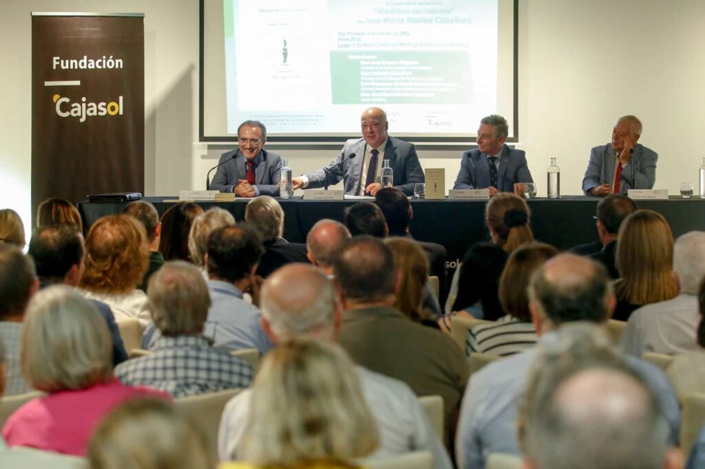 José María Molina presenta en la Fundación Cajasol su libro “Medidas cautelares”