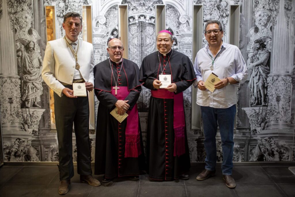 Presentación del libro ‘El Rocío visto por el Papa’